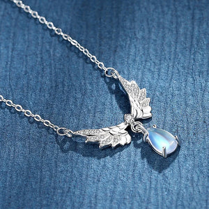 Aura wings necklace