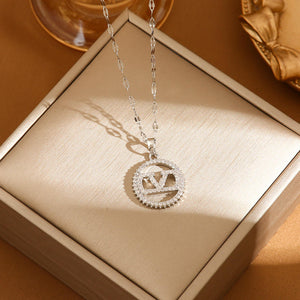 V brand Pendant Necklace
