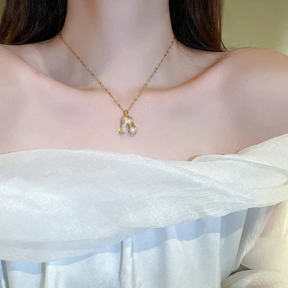 Pearl Minimal Peanut Necklace