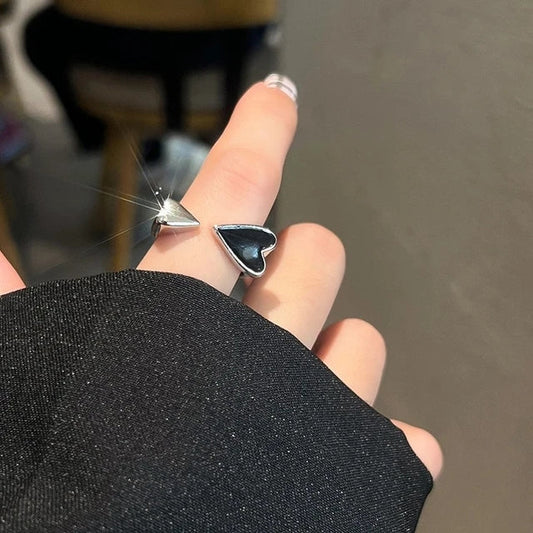 Black Silver Geometrical Heart Shaped Korean Ring
